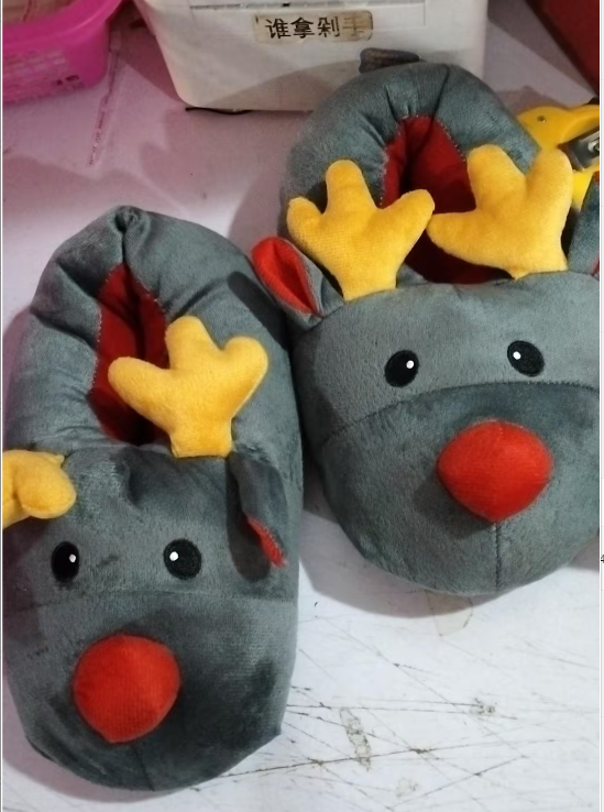 Zarusova Reindeer Slippers - Pohodlné fleecové pantofle na svátky
